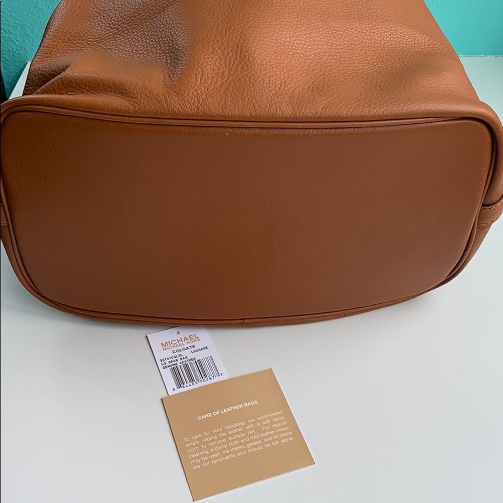 Michael Kors COLGATE Luggage Large Grab Bag - Picture 6 of 6
